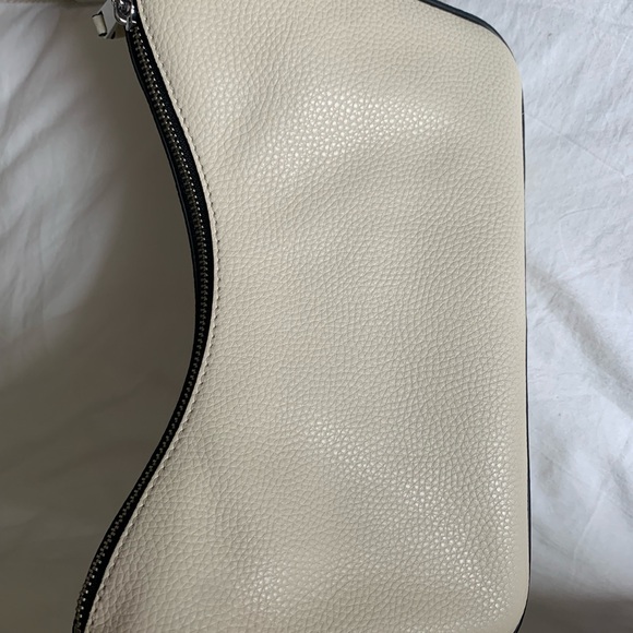 Marc Jacobs Leather Bag - Picture 14 of 15